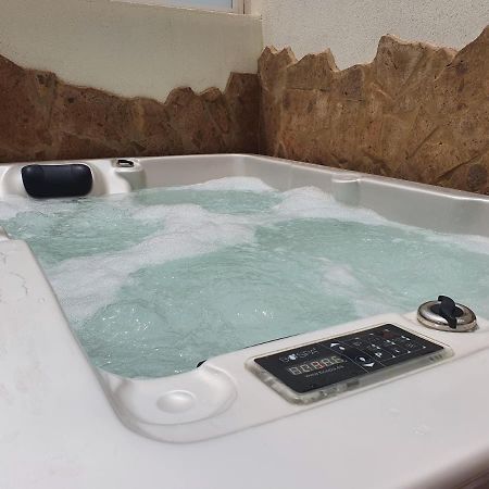 Apartamento El Valle Puerto Rico Con Jacuzziアパートメント エクステリア 写真