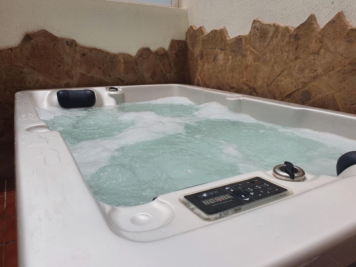 Apartamento El Valle Puerto Rico Con Jacuzziアパートメント エクステリア 写真